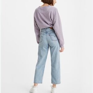 Levi’s Ribcage Straight Ankle Jeans in Middle Road